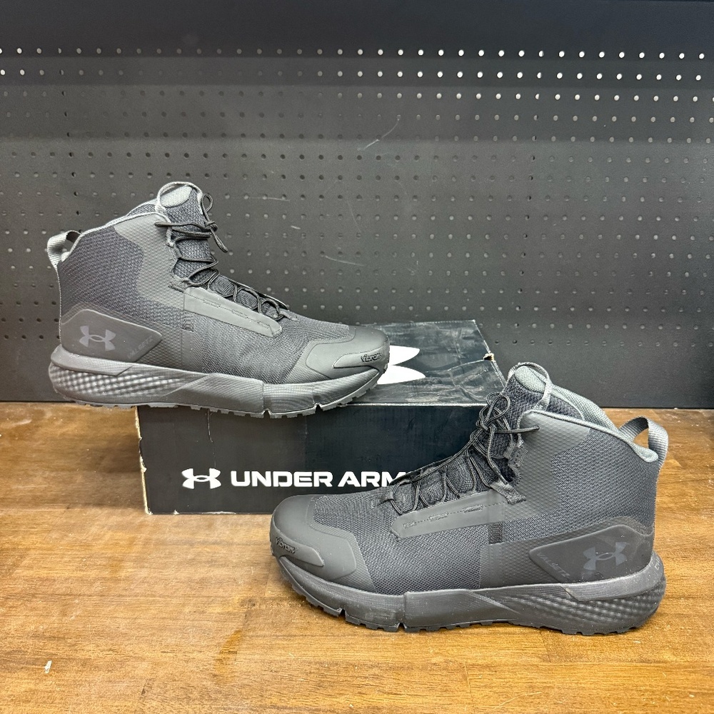 New W/ Box! Men's Under Armour Charged Valstez Mid Black Sporty Sneakers Size 14